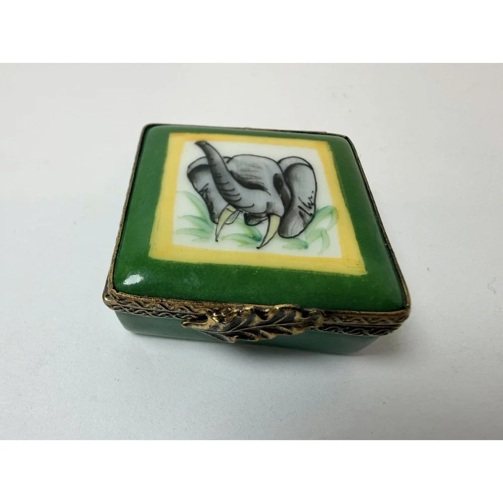 Limoges Porcelain‎ Elephant Trinket Box France Hand Painted Hinged Vintage Green